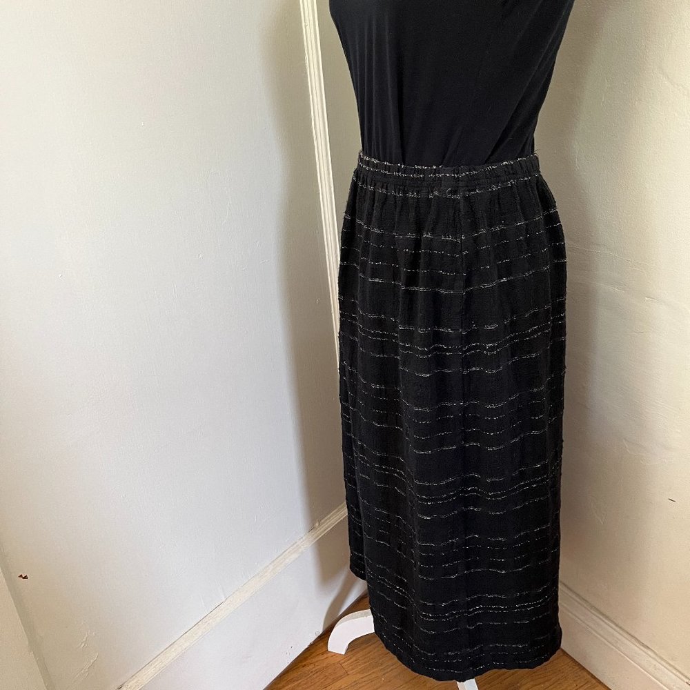 Nice straight skirt.